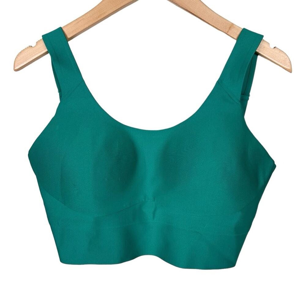 ALO Yoga Airlift My Power Sports Bra in Green Small